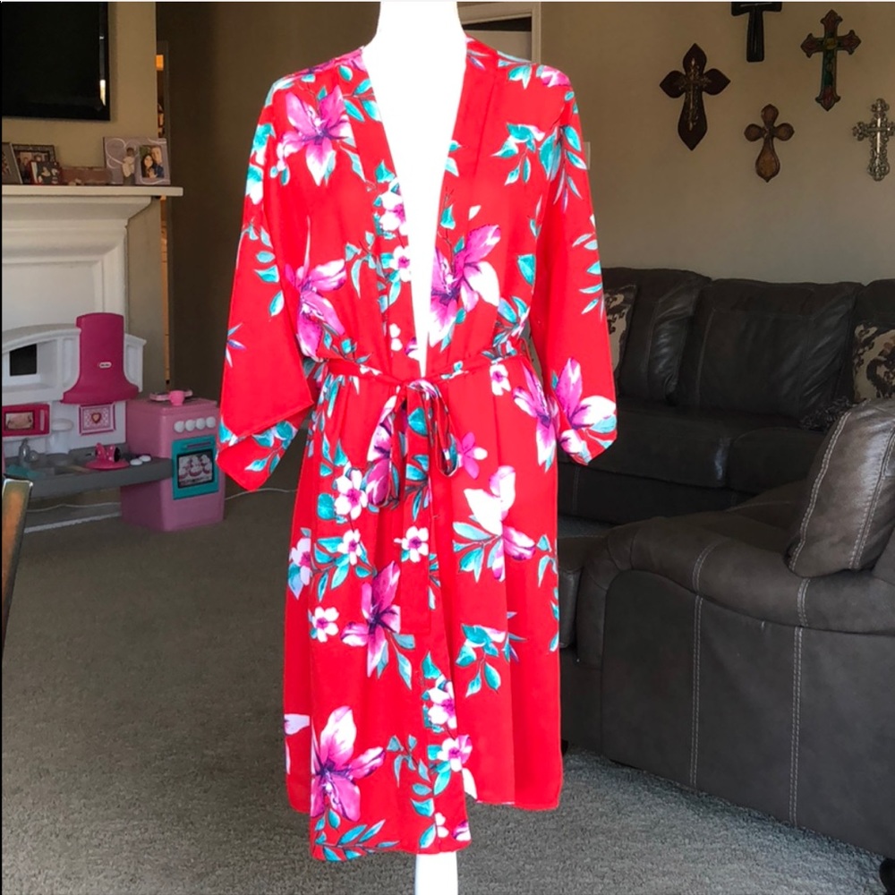 Kimono Floral 100 % Polyester Long Red